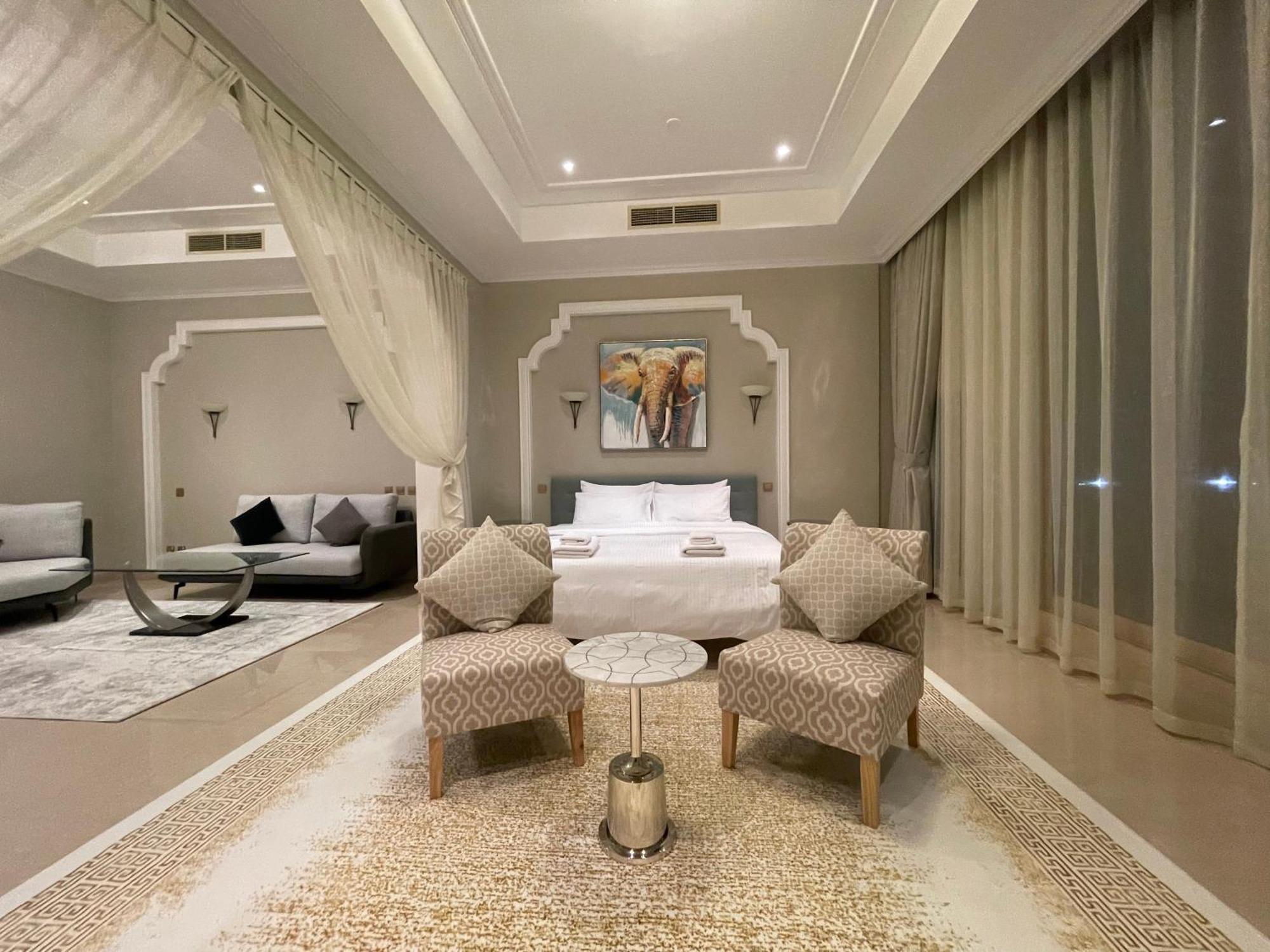 Private Suites Al Hamra Palace At Golf & Sea Resort Рас-ель-Хайма Номер фото